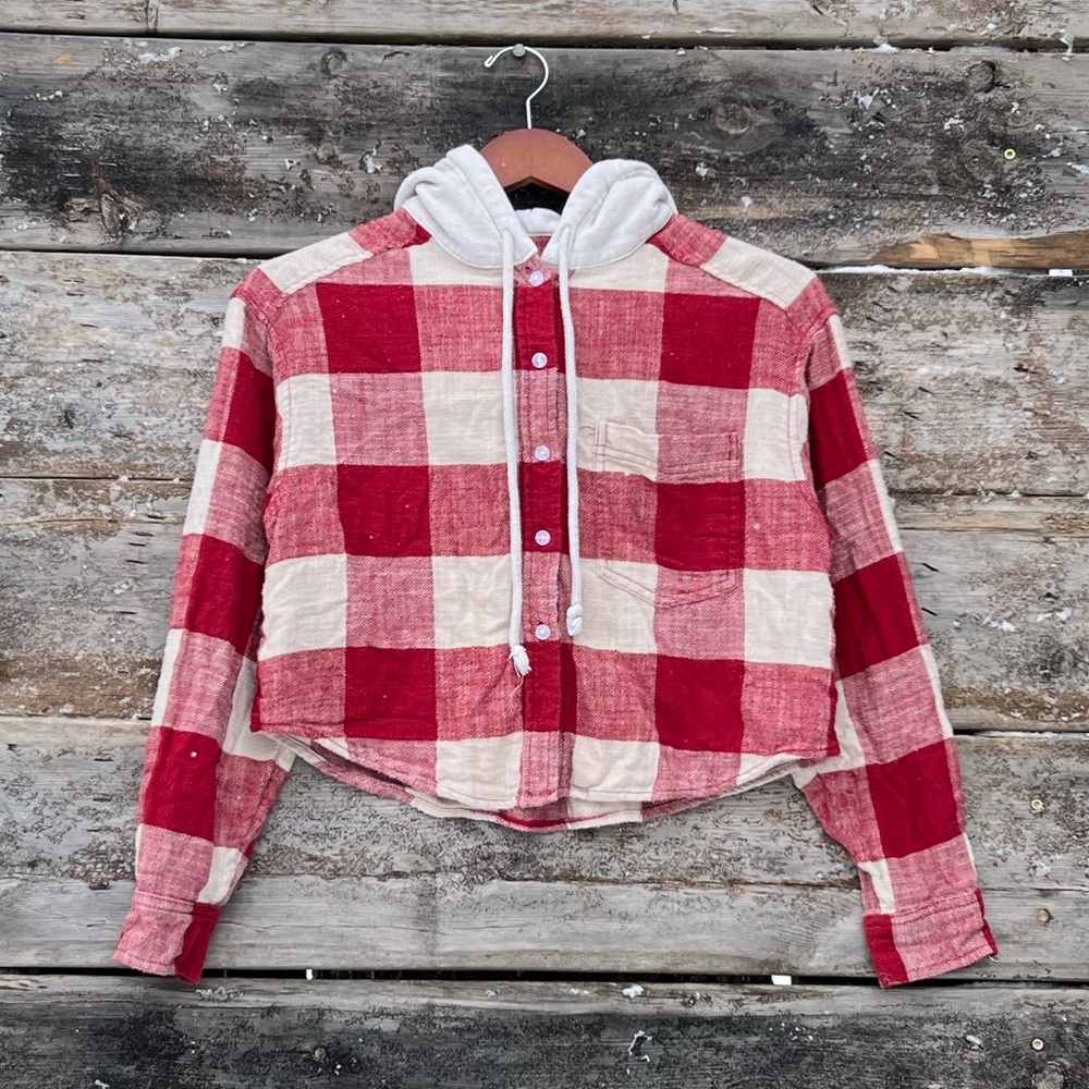 XS American Eagle Red Plaid Cotton Cropped Sweatshirt Button Down